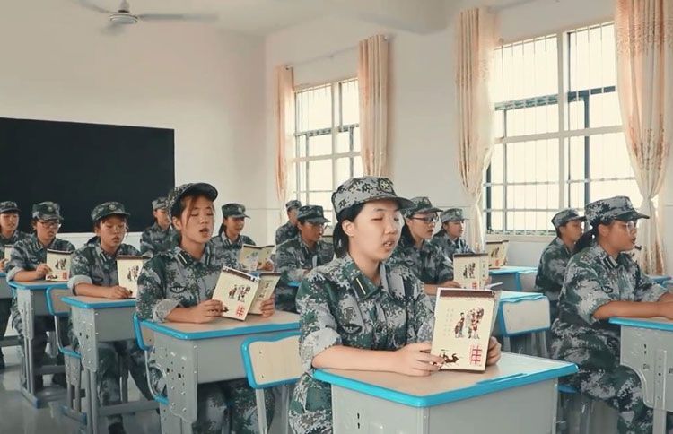 孩子上学不开心怎么办，孩子上学不开心的原因有什么(图1)