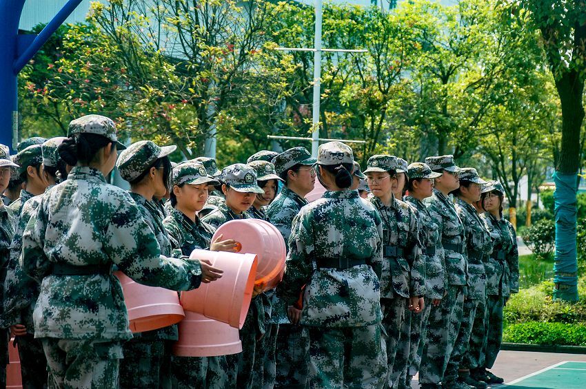 叛逆孩子管理的学校分析上班族父母教育孩子几大误区(图2)