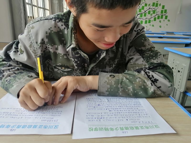2-210QQ533504J.jpg