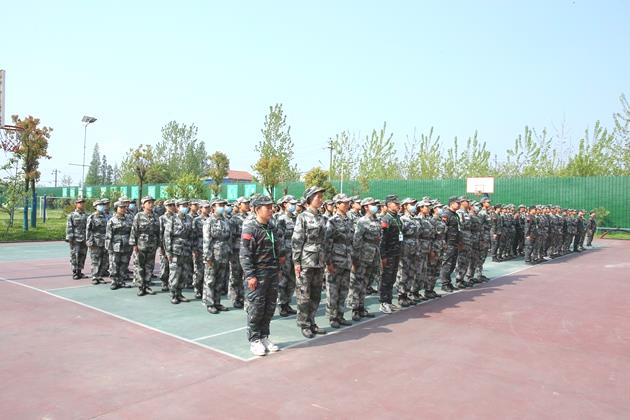 孩子很叛逆，离家出走了要不要报警？(图1)