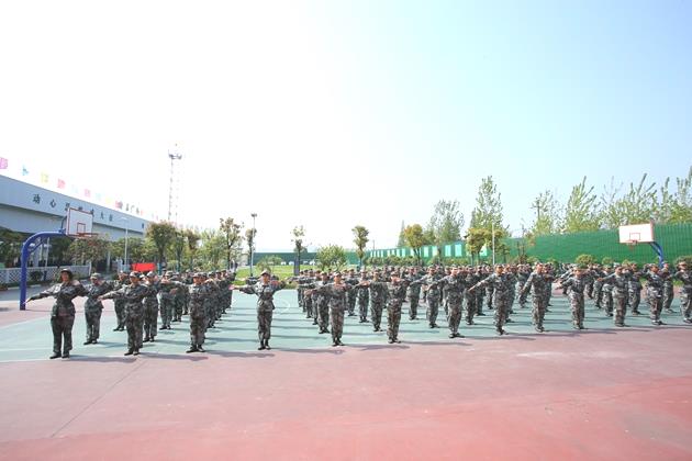 为什么小学生对家长心生厌恶？面对孩子的厌恶，家长常见的三种反应(图1)