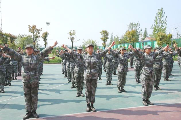 高中男生揭露父母严厉管教带来的后遗症，那几种父母会让孩子离心离德？(图1)