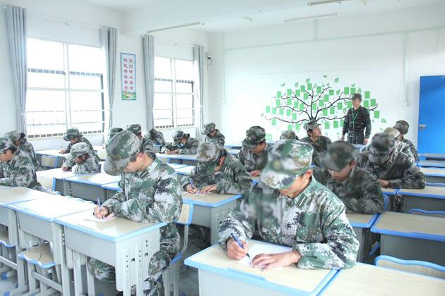 湖北宜昌封闭式戒网瘾学校戒网瘾模式(图1)