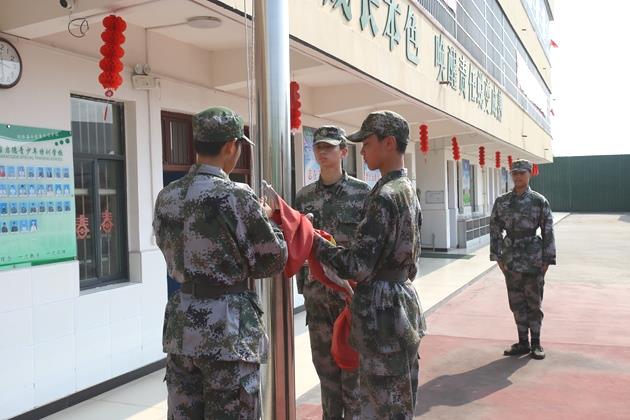 湖北咸宁早恋孩子全封闭学校学费多少(图1)